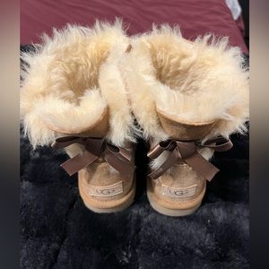 UGG boots mini Bailey